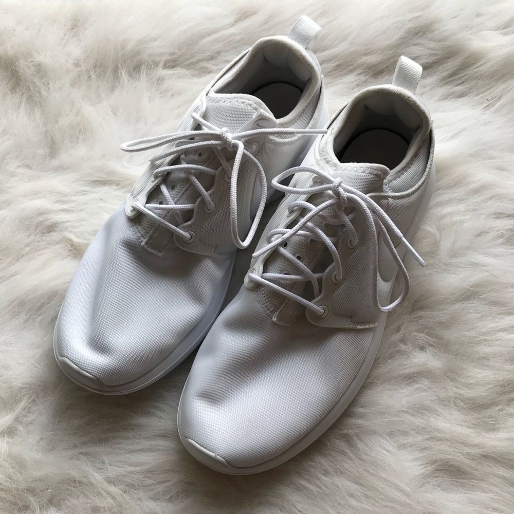 Nike Roshes - Picture 2 of 7